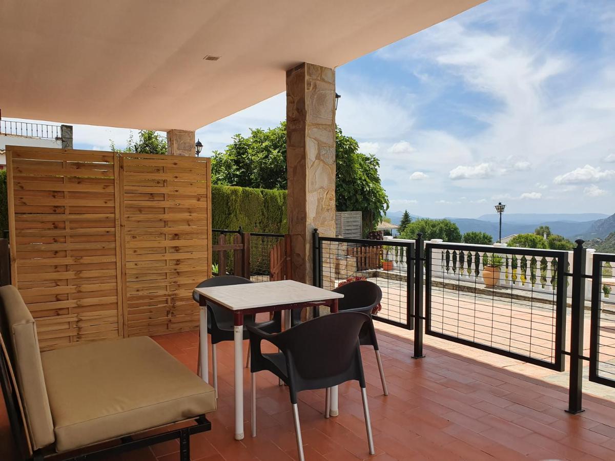 Apartamentos Rurales Sierra Alta Benaocaz Buitenkant foto