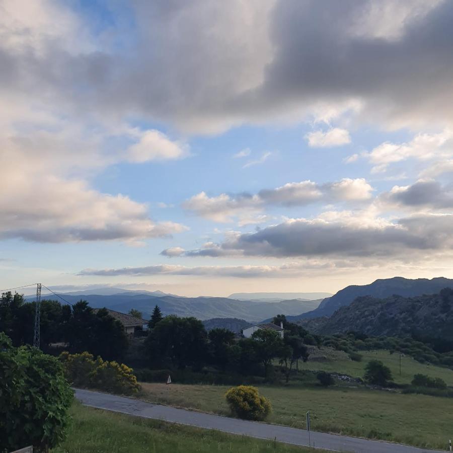 Apartamentos Rurales Sierra Alta Benaocaz Buitenkant foto