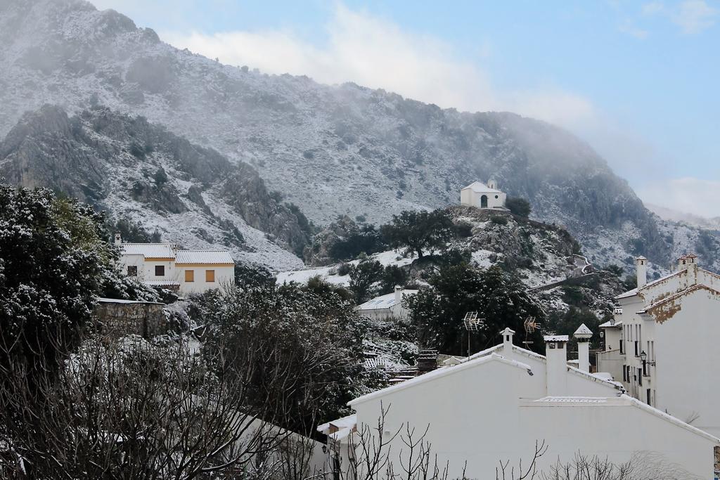 Apartamentos Rurales Sierra Alta Benaocaz Buitenkant foto