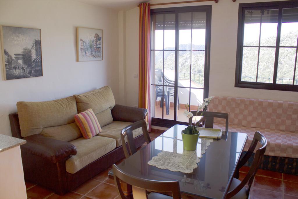 Apartamentos Rurales Sierra Alta Benaocaz Buitenkant foto